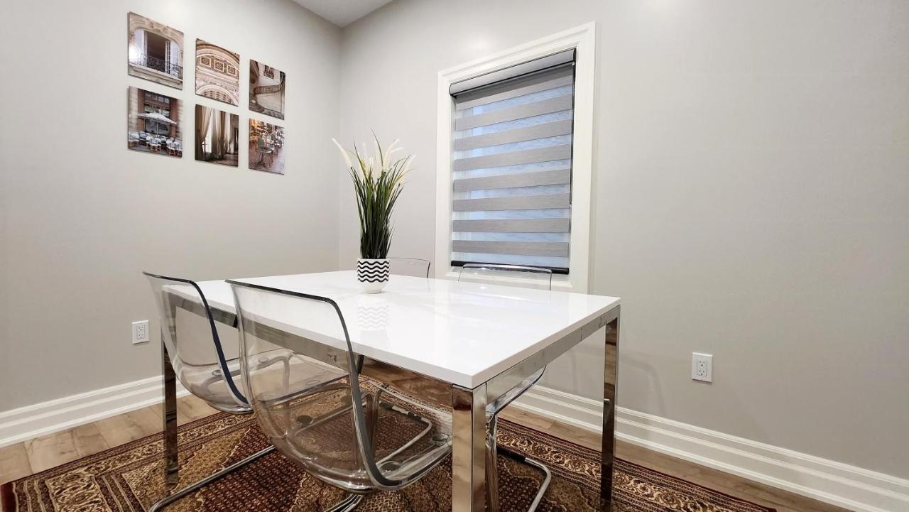 The Cozy Cove Modern King-Bedroom Full Apartment Sainte-Catherine المظهر الخارجي الصورة